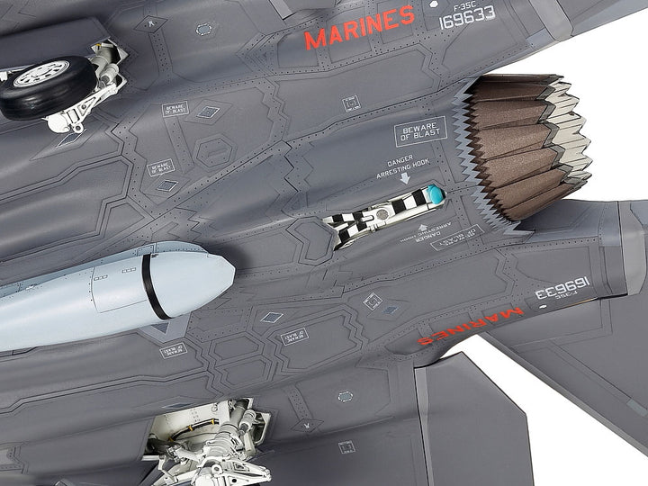 Tamiya - 1/48 Scale Lockheed Martin F-35C Lightning II