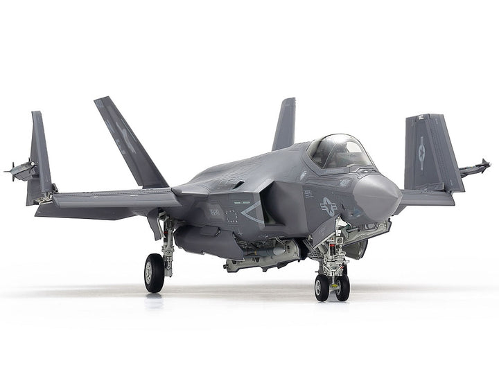 Tamiya - 1/48 Scale Lockheed Martin F-35C Lightning II