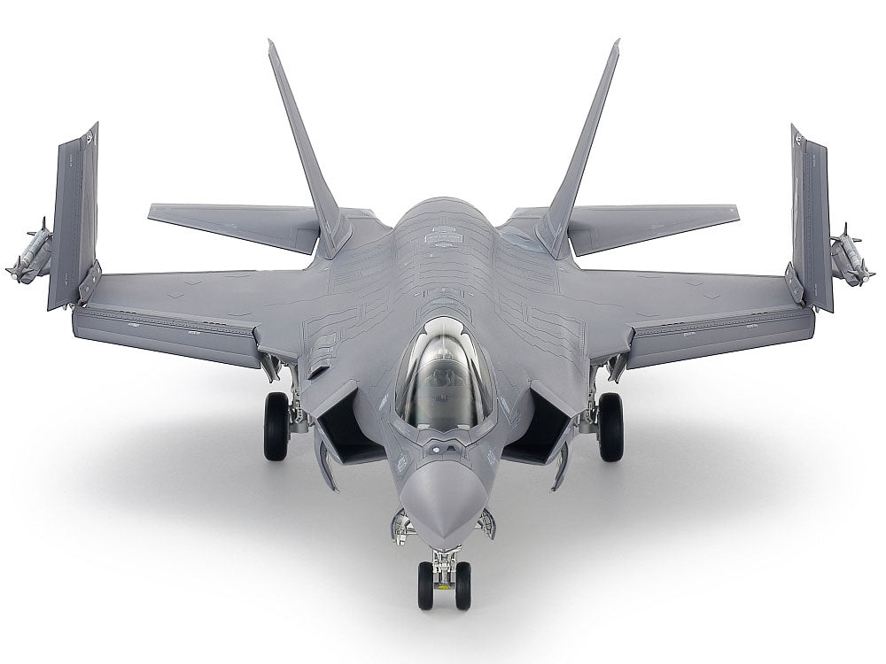 Tamiya - 1/48 Scale Lockheed Martin F-35C Lightning II