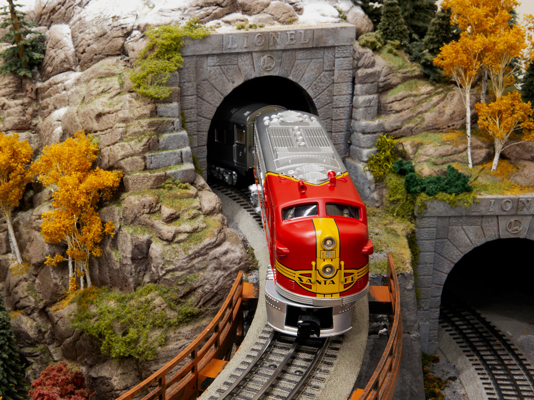 Lionel Santa Fe Super Chief LionChief Set