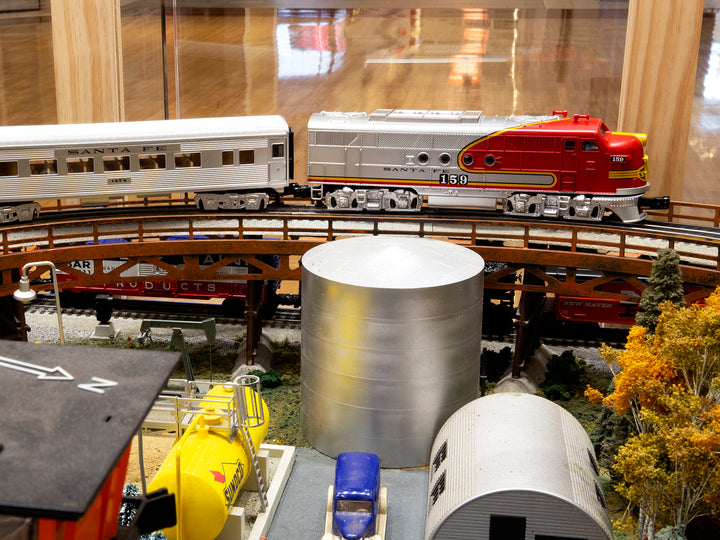 Lionel Santa Fe Super Chief LionChief Set