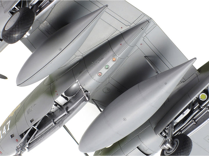 Tamiya - 1/48 Lockheed P-38 F/G Lightning