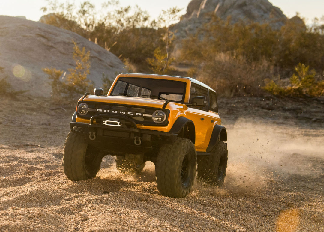 Traxxas TRX-4 Scale and Trail Crawler Ford Bronco: 1/10 Scale 4WD RC Crawler