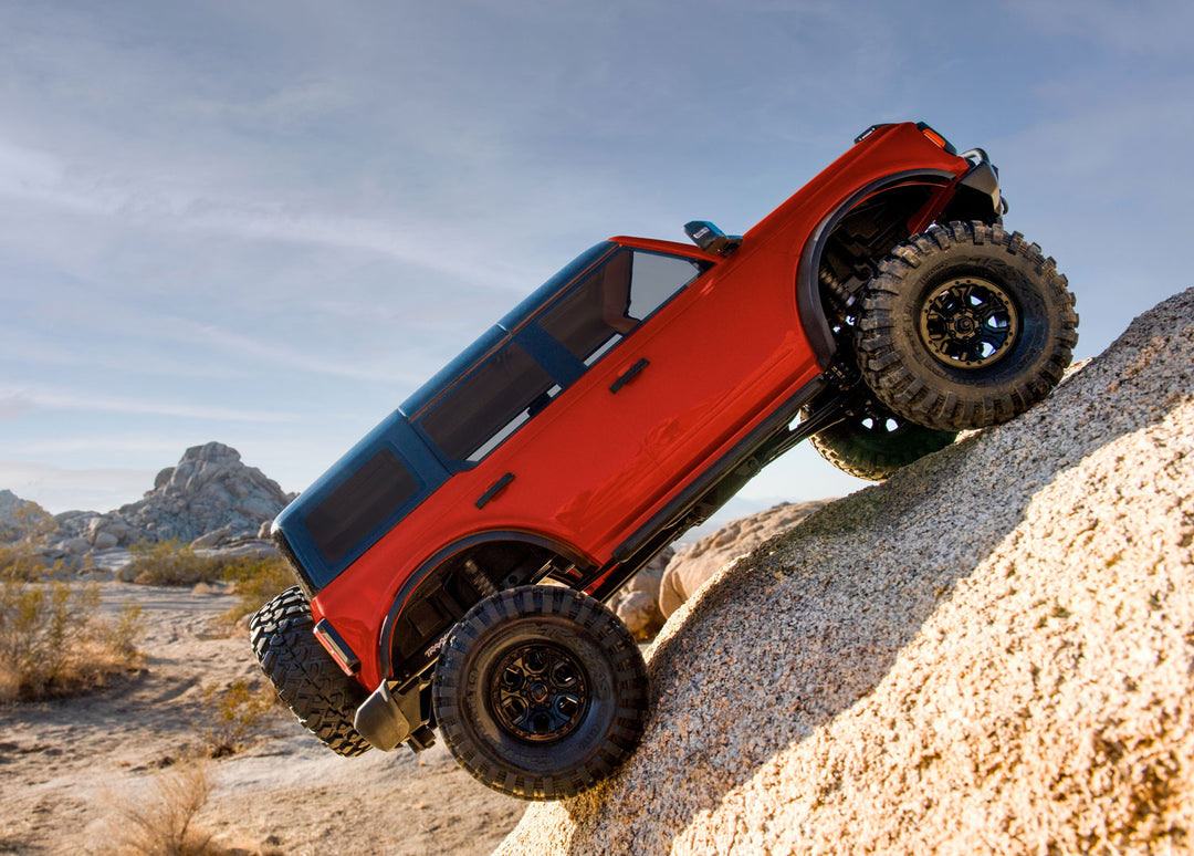 Traxxas TRX-4 Scale and Trail Crawler Ford Bronco: 1/10 Scale 4WD RC Crawler