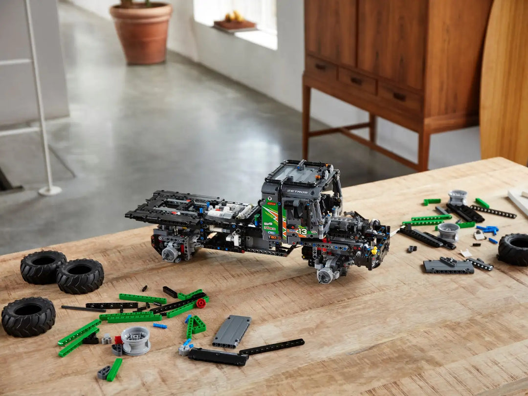 Lego 4x4 Mercedes-Benz Zetros Trial Truck