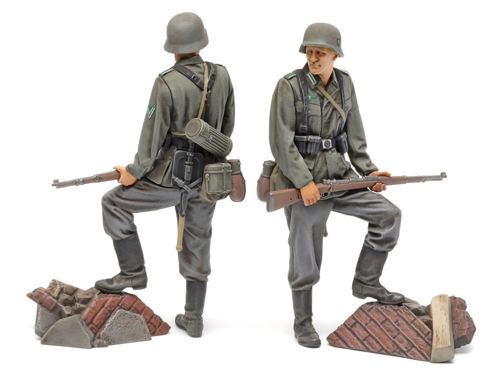 Tamiya 1/35 German Infantry Set (Mid-WWII)