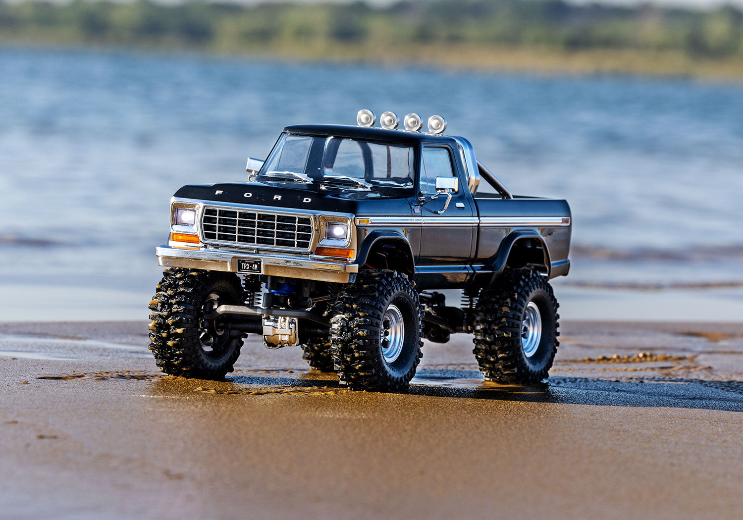 フォードF-150 1/21 61cOAaaFaiL._UF350,350_QL50_.jpg