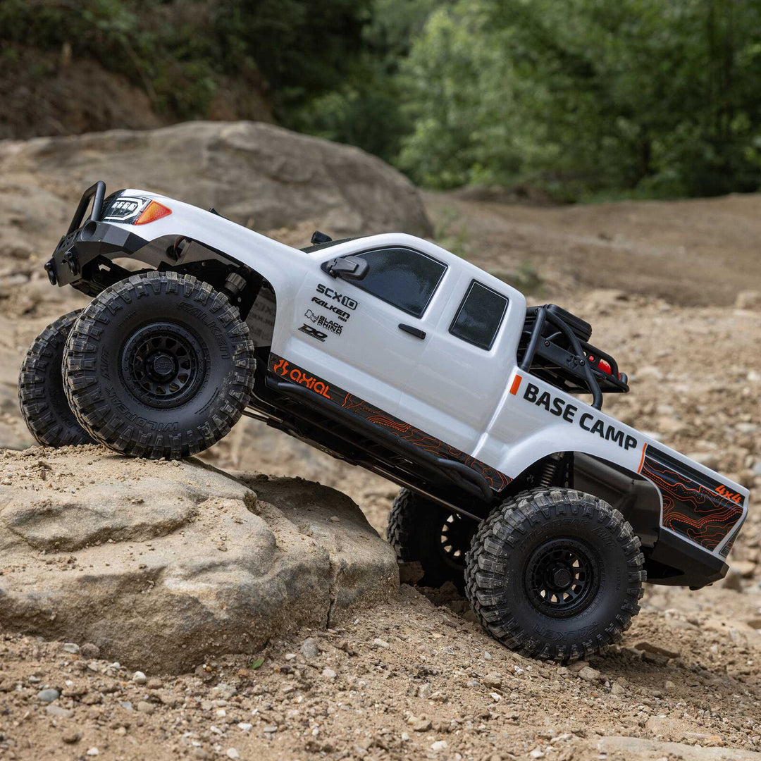 Axial - 1/10 SCX10 III Base Camp 4X4 RTR Brushed Rock Crawler