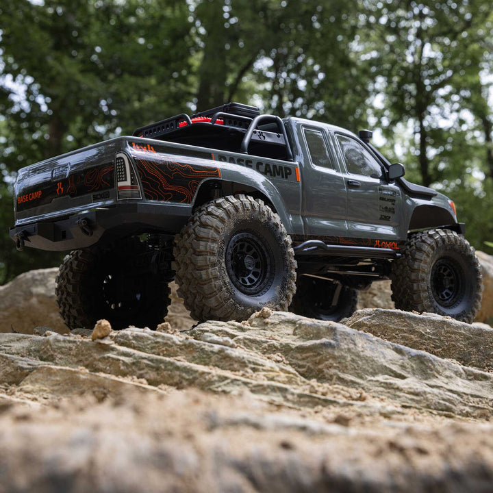 Axial - 1/10 SCX10 III Base Camp 4X4 RTR Brushed Rock Crawler