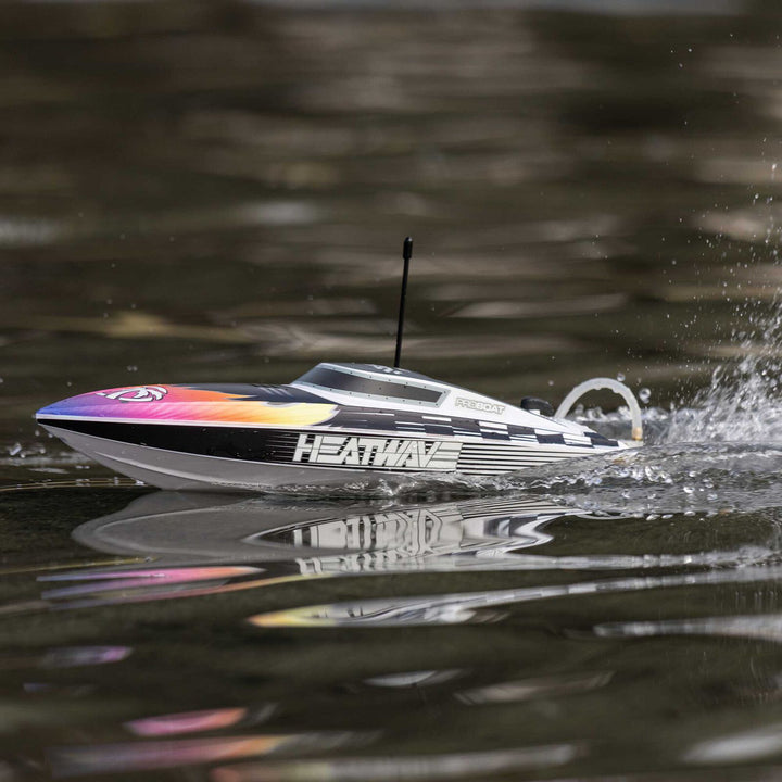 Pro Boat - Recoil 2 18" Self-Righting Brushless Deep-V RTR